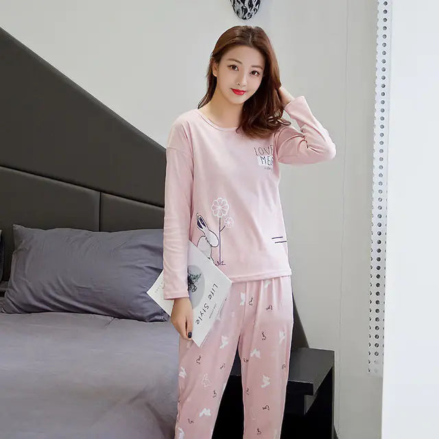 Women's Long-Sleeved Pajama Set in Cute Design